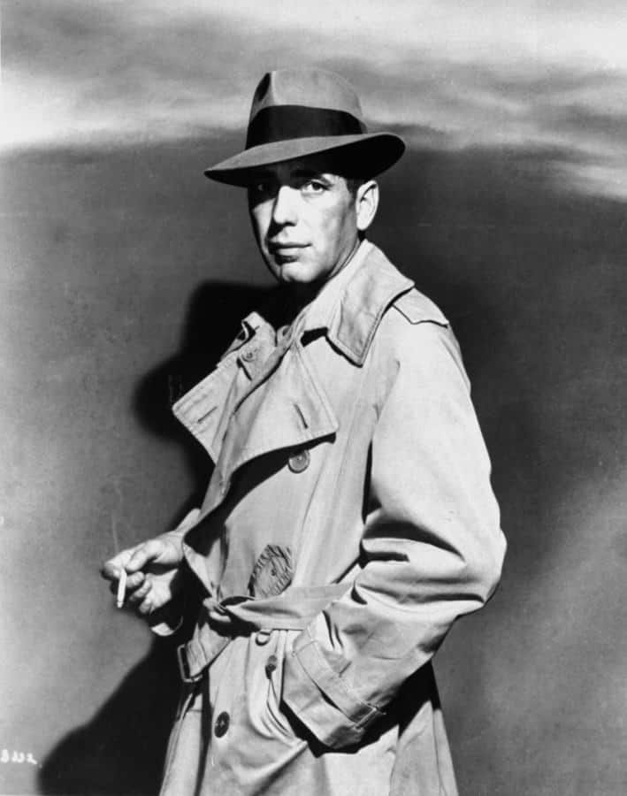 Humphrey Bogart à Casablanca avec un trench