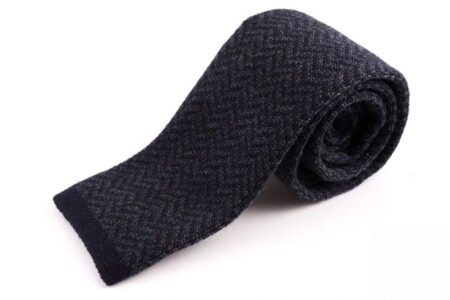 Gravata de malha cinza escuro - espinha de peixe de lã marinha