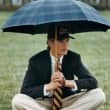 Estilo Preppy com guarda-chuva