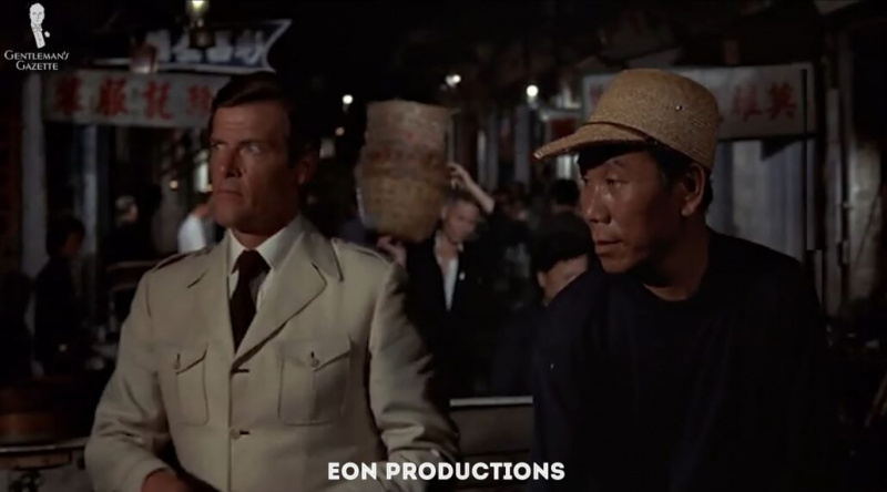 Bond em uma jaqueta de safári [Crédito da imagem: EON Productions]