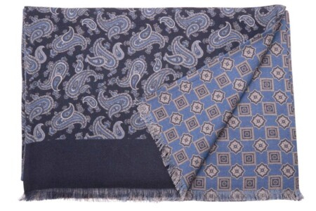 Écharpe double face en laine et soie en motif cachemire bleu marine, gris, bleu et losanges