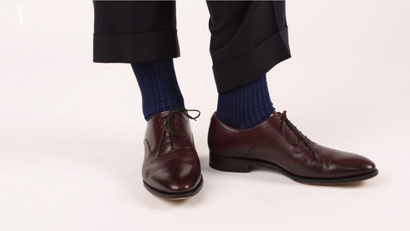 Žebrované ponožky Shadow Stripe Dark Navy Blue a Royal Blue z Fort Belvedere
