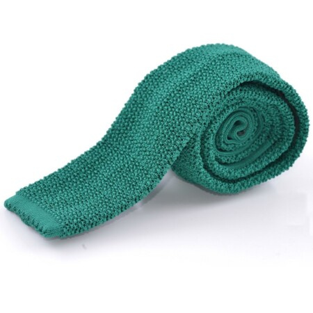 Valokuva malakiitinvihreästä solmiosta