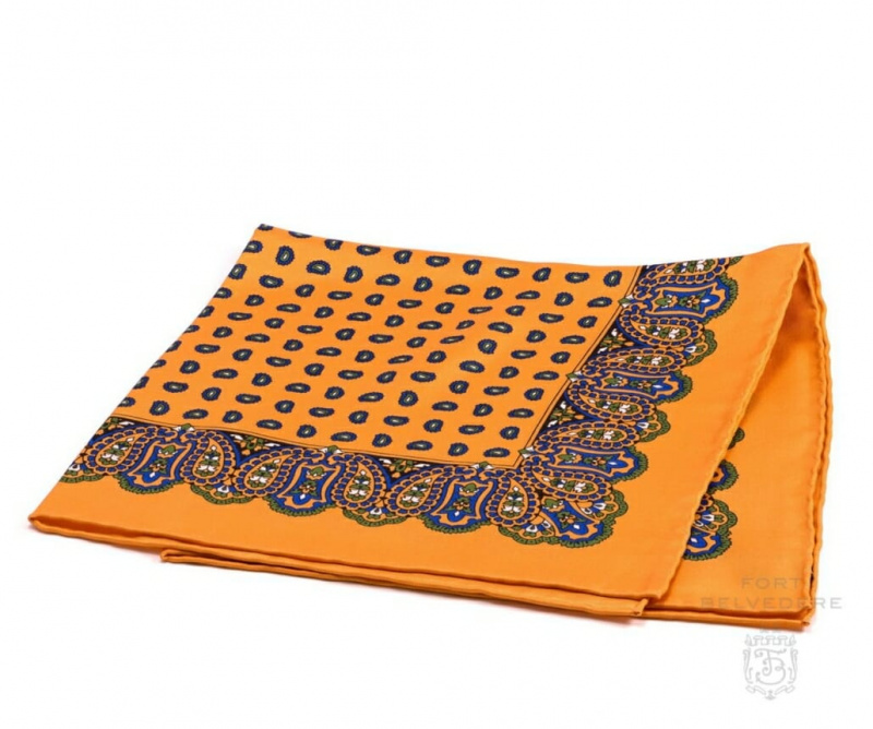 Pochette de costume en soie orange tournesol avec petit et grand cachemire - Fort Belvedere