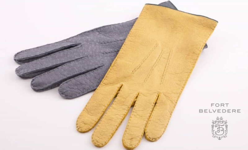 Ofodrade handskar i grått & sämskgul från Fort Belvedere