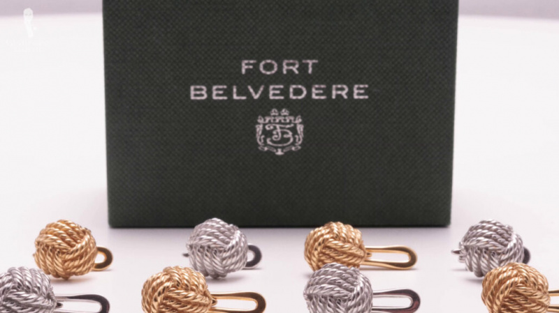 Les clous de chemise Fort Belvedere sont livrés dans leurs propres boîtes de qualité Fort Belvedere