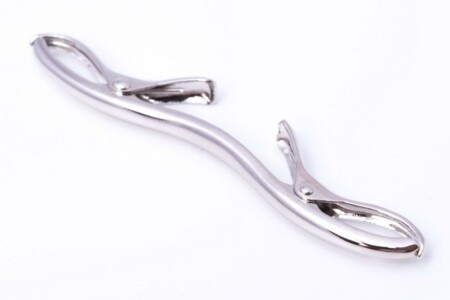Collar Bar Clip in Platinum Silver for Classic Narrow Spread Collars od Fort Belvedere