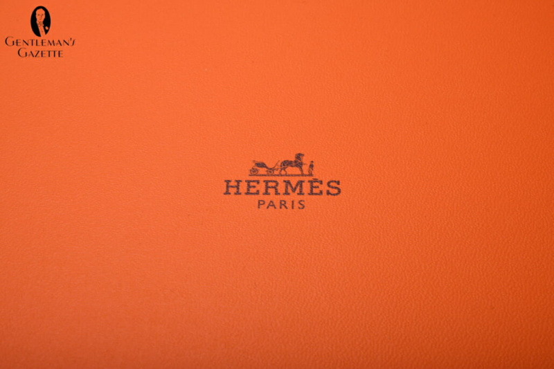 Logo oranžové krabičky na kravatu Hermes