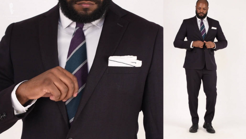 Кајл изгледа елегантно у дводелном оделу са краватом од гренадина и белим квадратом са џеповима из тврђаве Белведере.