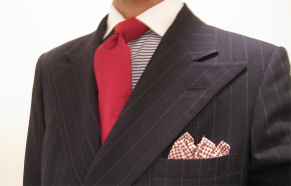 Bourgondische stropdas met contrasterende kraag