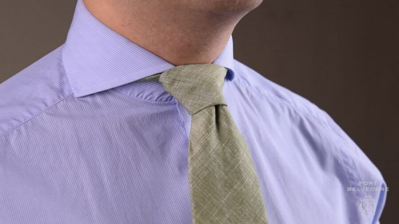 Half Windsor Knot with Thin Tie od Fort Belvedere