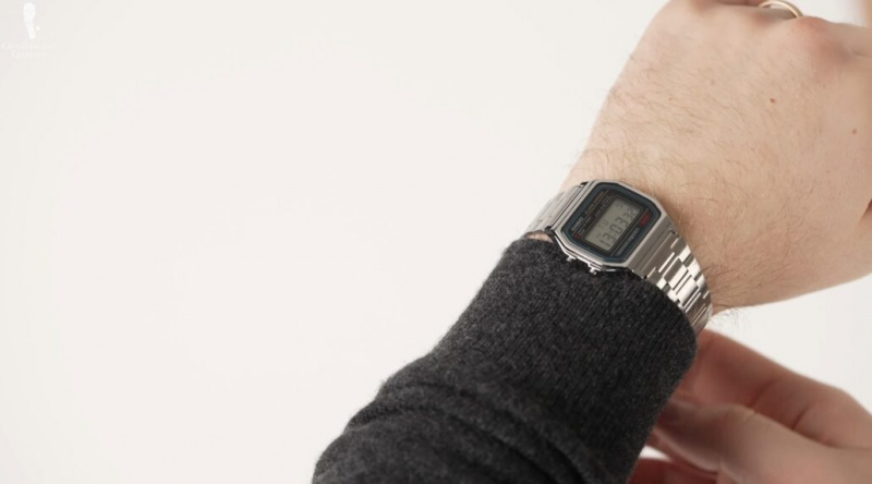 Contrairement à la plupart des montres numériques, la montre-réveil chronographe Casio a un attrait classique et intemporel.