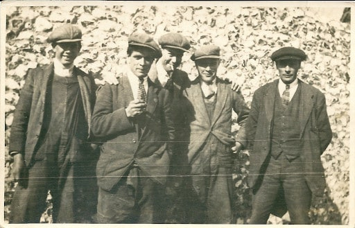 Casquettes plates et chapeaux dans les années 1930