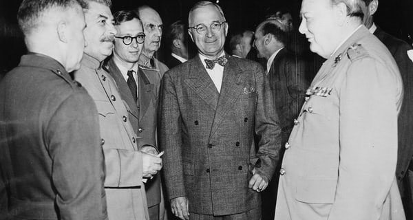 Conferência em Potsdam Stalin Truman Churchill