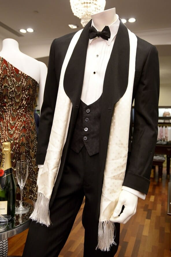 Conjunto de gravata preta Gatsby Brooks Brothers com gola xale