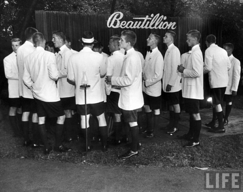 1953 smokings et shorts habillés 2