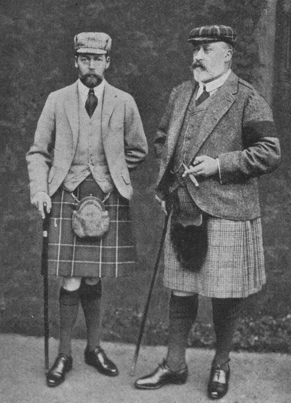 Edward VII avec le jeune George V portant tous deux un kilt