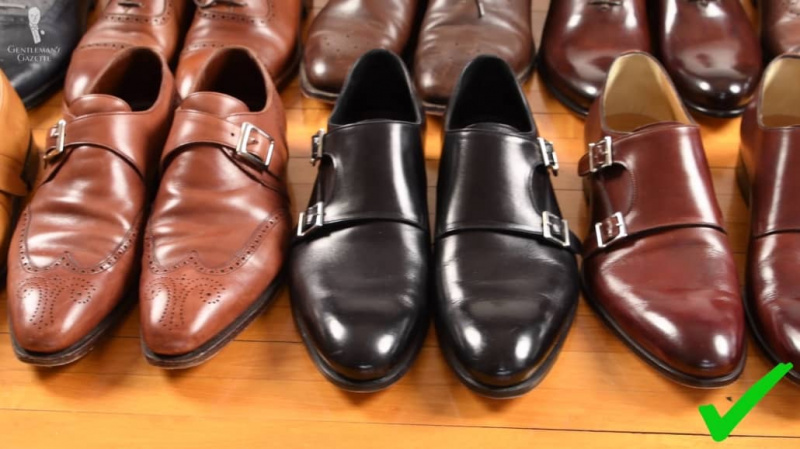 Investujte do kvalitních společenských bot – nejen, že se dobře hodí k obleku, ale také by vám dlouho vydržely.