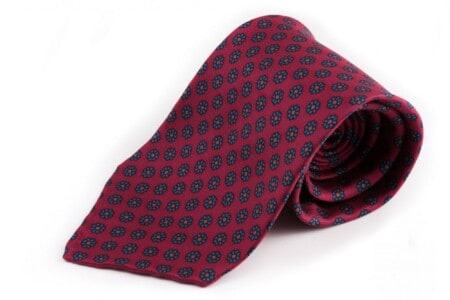 Madder hedvábná kravata v tmavě rubínově červené barvě Macclesfield s modrým oranžovým vzorem