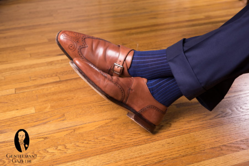 Wingtip-schoenen met monniksband en Fort Belvedere-sokken