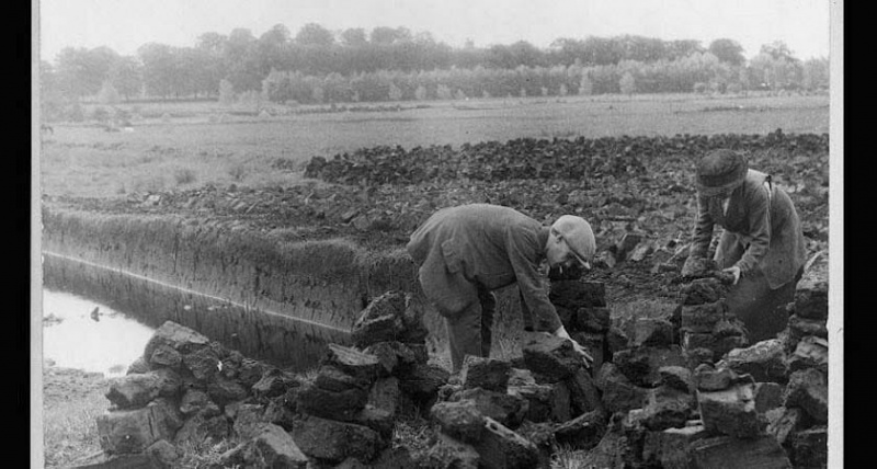 Les travailleurs irlandais des tourbières au tournant du 20e siècle