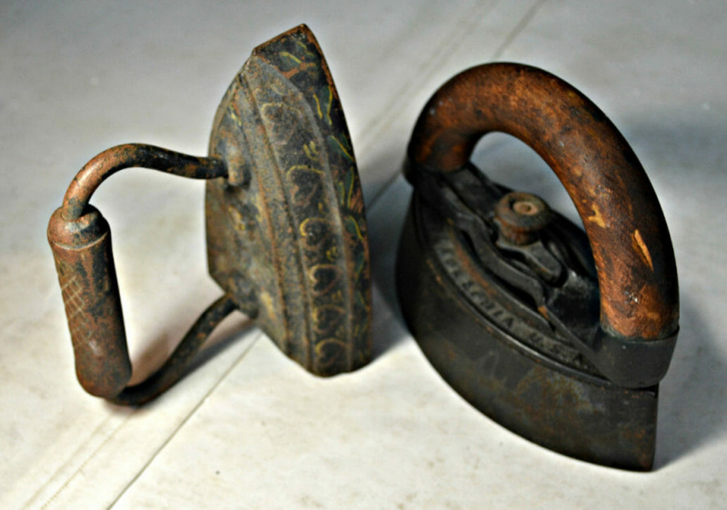 Ferros vintage são conhecidos por seu peso.