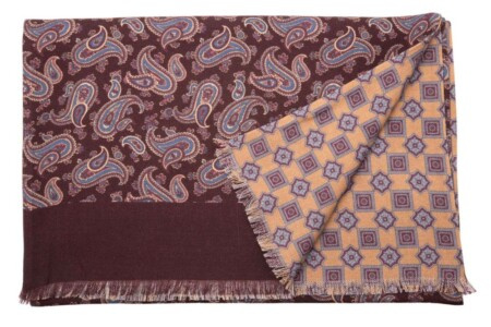 Écharpe double face en laine et soie en cachemire bordeaux, bleu, mauve et jaune doré avec motif géométrique