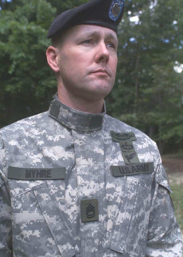 Мандарински овратник на униформи америчке војске