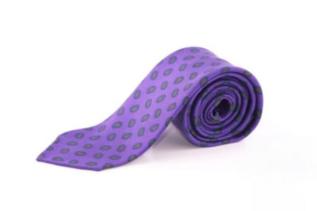 Cravate en soie Madder en violet avec Paisley