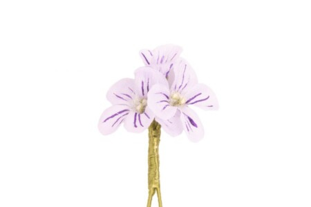 Flor de lapela de botão violeta pálida tripla azeda azedinha