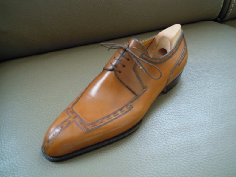 Специјалне ципеле за дерби од Ентонија Делоса