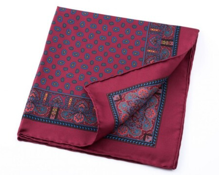 Quadrado de bolso de seda bordô com pequenos motivos Paisley Fort Belvedere