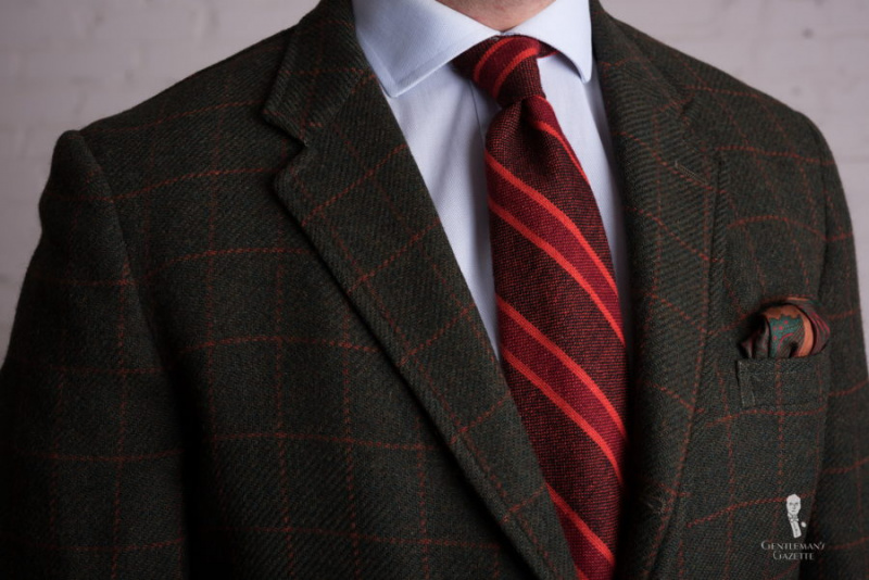 Tweed vert à carreaux et cravate assortie