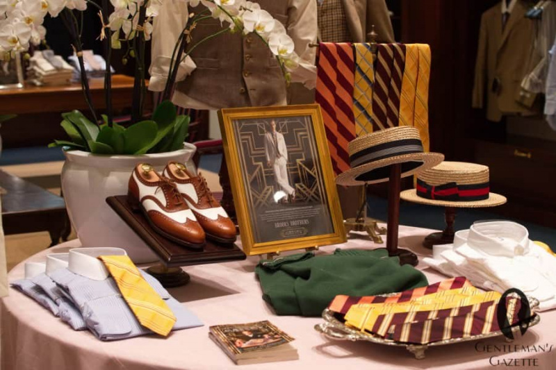Acessórios da coleção Gatsby e sapatos para espectadores