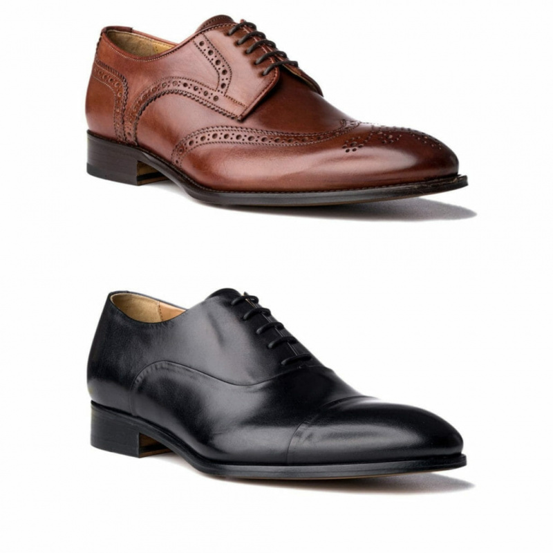 Um sapato derby de ponta de asa de conhaque com broguing versus um simples captoe oxford preto, ambos da Acemarks
