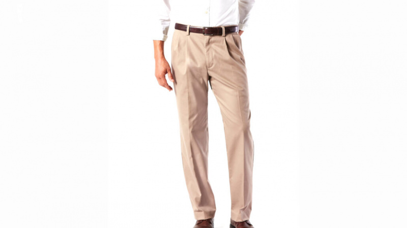 Khaki hlače postale su sredina - ne formalno odijelo, ali ni ležerno poput traperica.