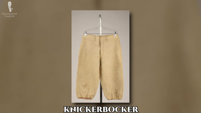 Knickerbocker on housutyyli, joka pysähtyy polven alapuolelle.