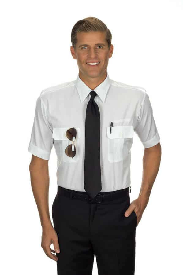 Pokud nejste pilot, nikdy nenoste košili s krátkým rukávem