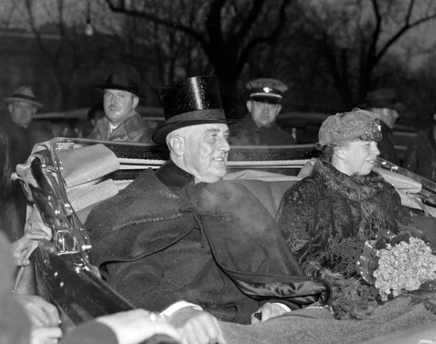 Inauguration du président Franklin D. Roosevelt, 1937 avec chapeau haut de forme brillant et pardessus de soirée avec cape et fermeture grenouille