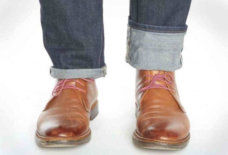 Typy pinrollů s botami a lichými tkaničkami