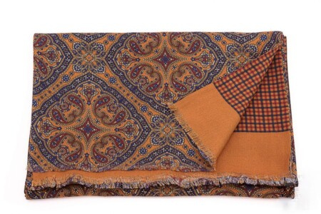 Реверзибилни шал са узорком од свилене вуне наранџасте, црвене и плаве боје и карама