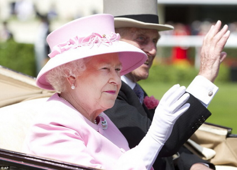 La reine Elizabeth II au Royal Ascot 2012