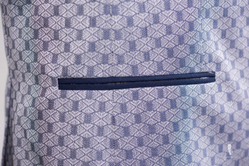 Navy Jetted kapsy na saku s výrazným vzorem
