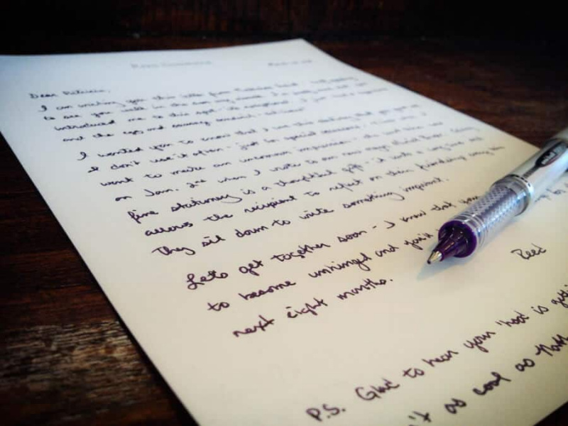 Društvena pisma uvijek su iskrenija kada su napisana rukom