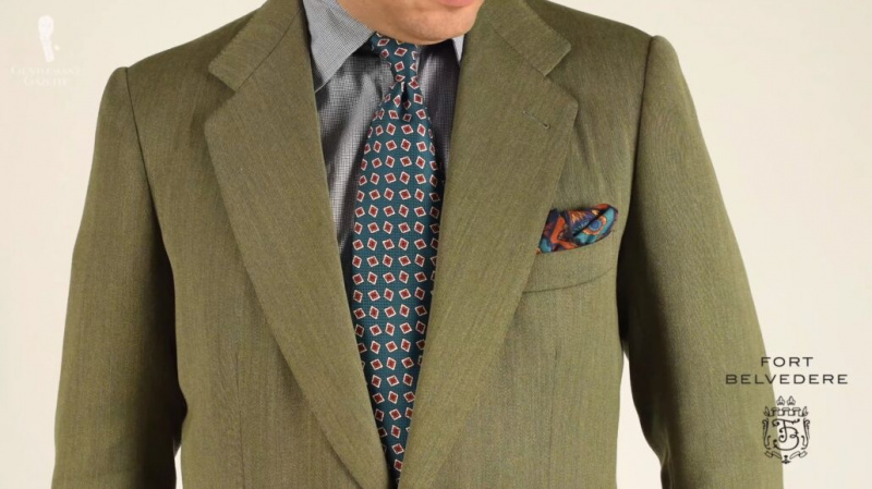 Raphael em uma roupa inspirada no Green Irish Tweed da Creed