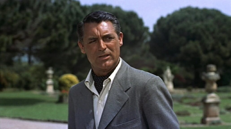 Cary Grant vestindo um lenço em To Catch A Thief
