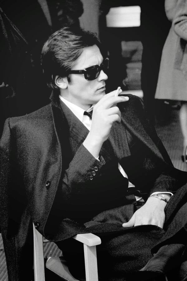 Alain Delon fumando em Roma 1969