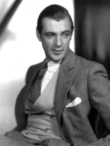 Gary Cooper en costume à chevrons avec gilet DB gris et cravate rayée