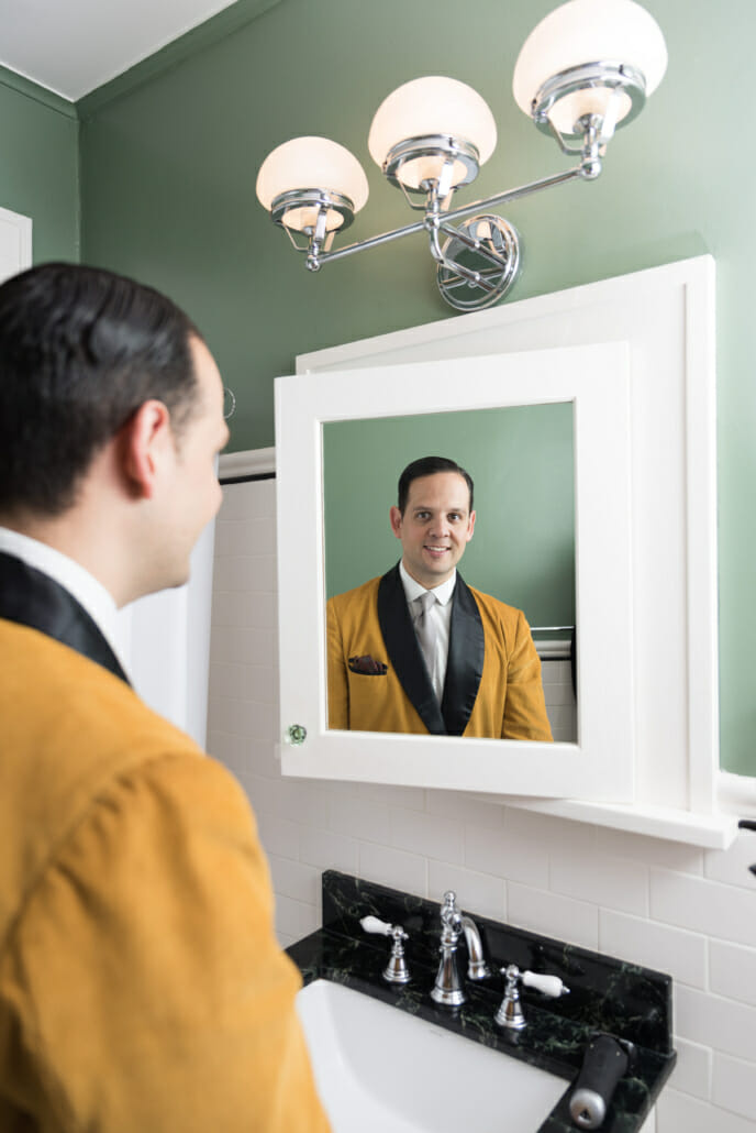 Посматрање косе у огледалу