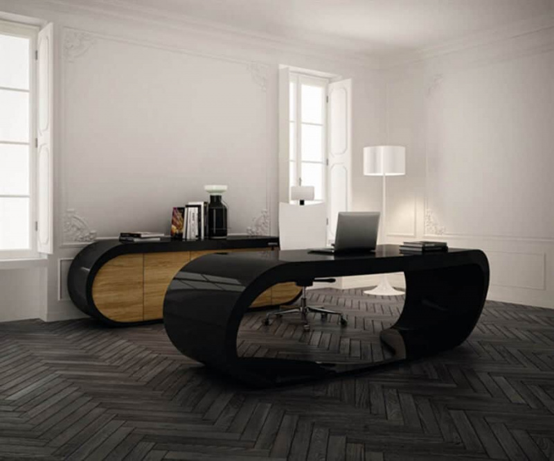 En ultramodern kontorsdesign kompletterad med dramatiska golv